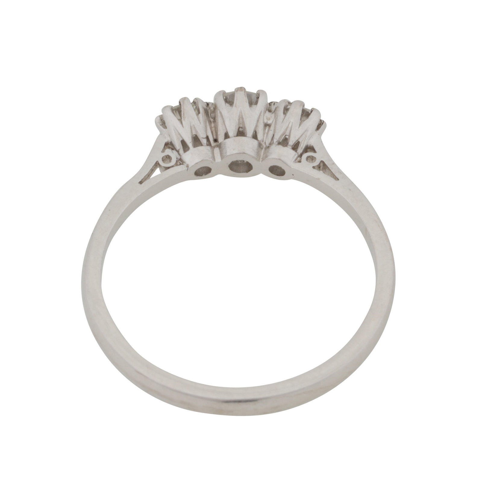 A diamond three stone ring 18ct white gold - 3