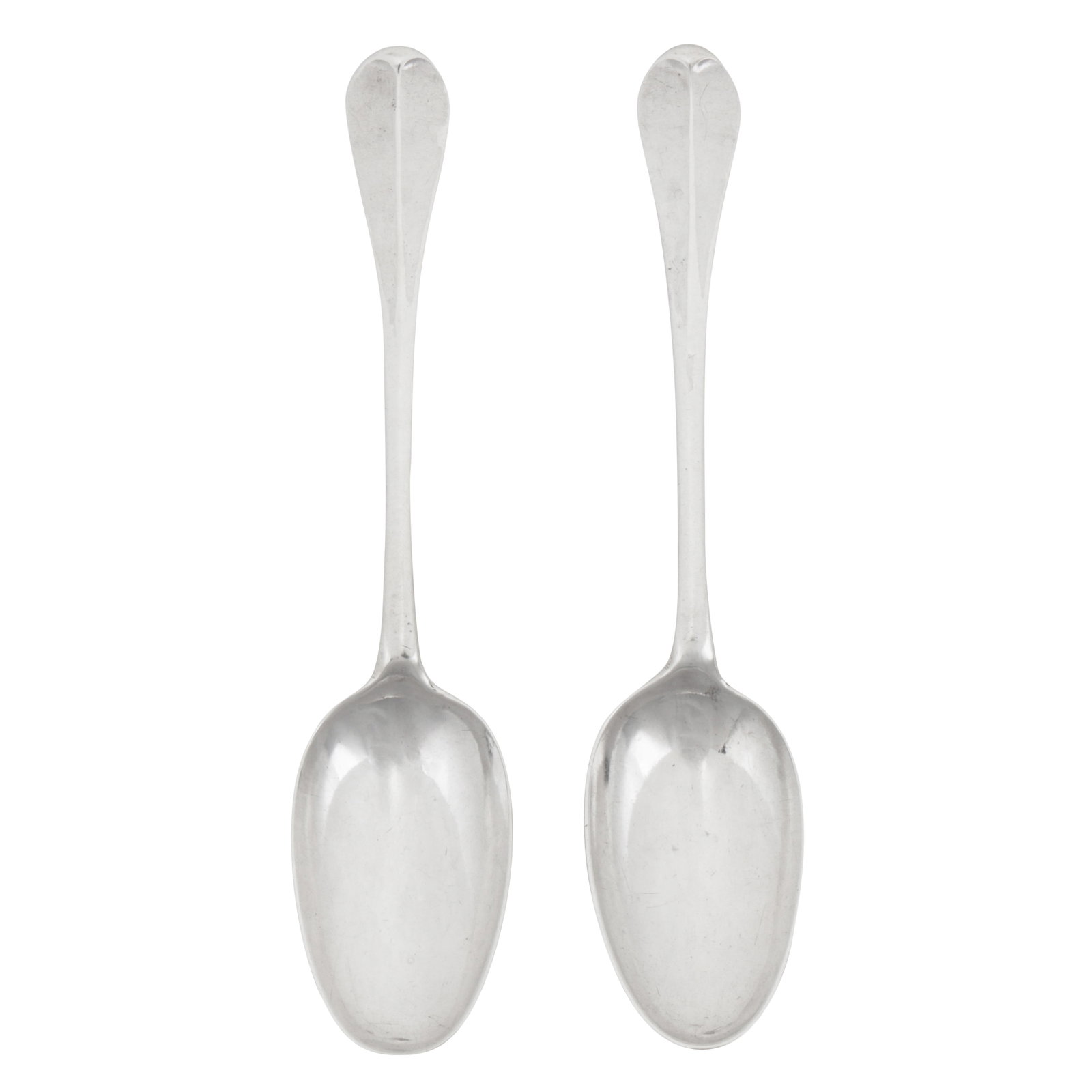 London 1724 by Benjamin Watts A pair of George I sterling silver tablespoons - 2