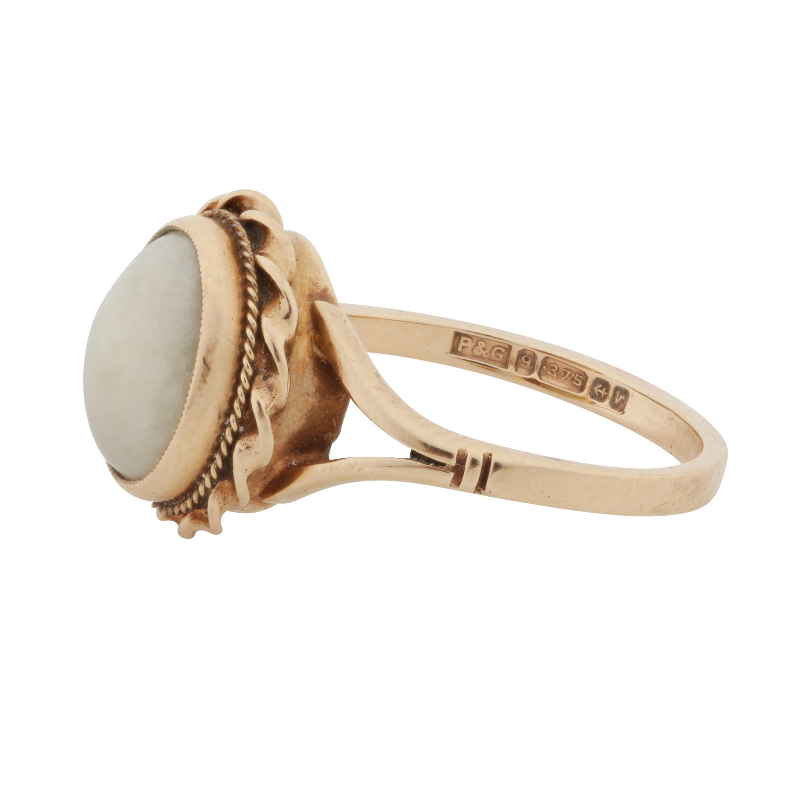 A white jadeite single stone ring 9ct yellow gold - 2