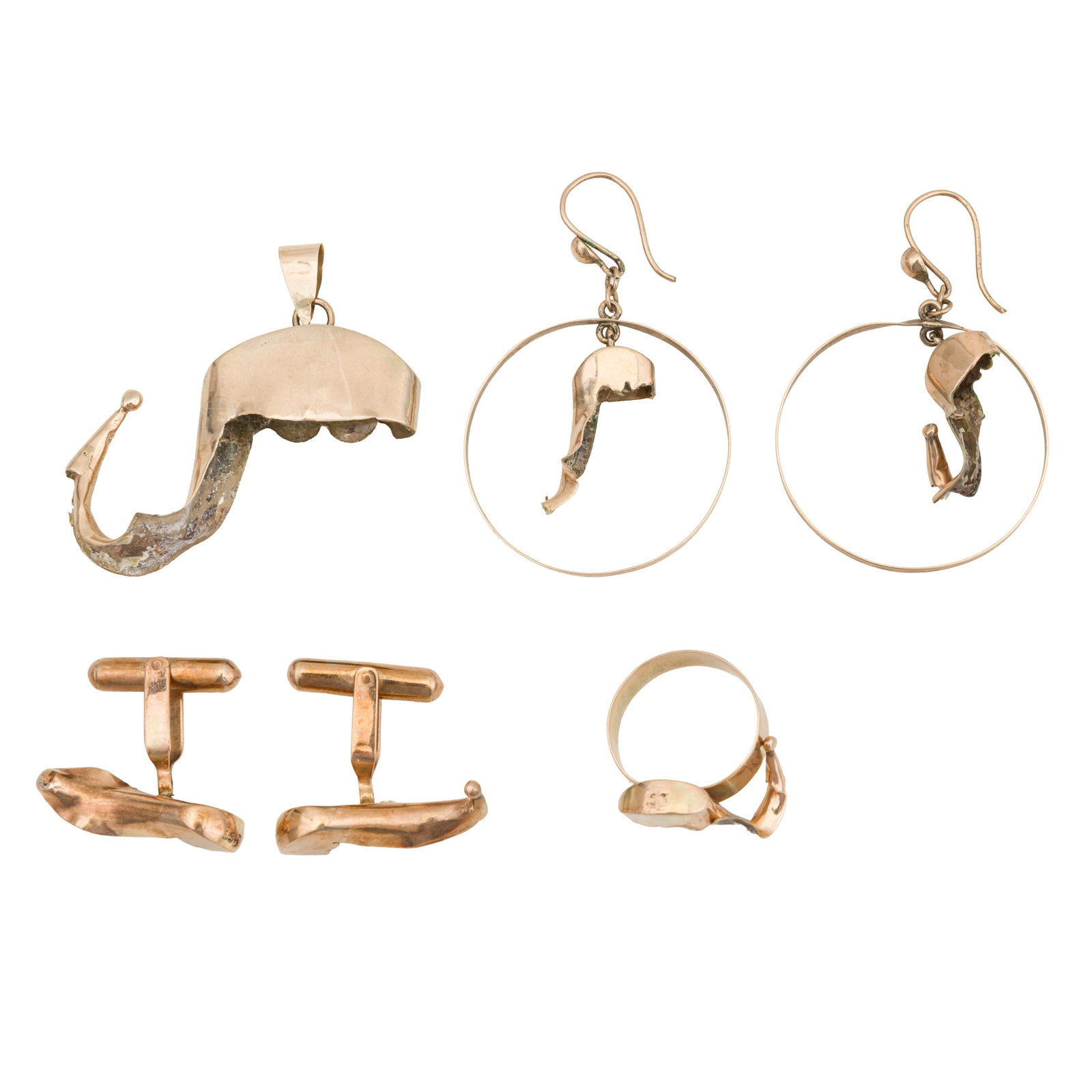 A group of miscellaneous items Yellow metal: A group of miscellaneous items Yellow metal Including various assorted shapes, all set in yellow metal, 9ct stamp on some parts, various sizes (6)