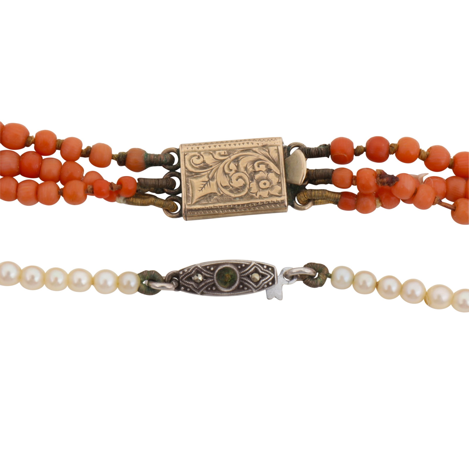 A coral necklace with a pearl necklace Yellow and white metal - 2