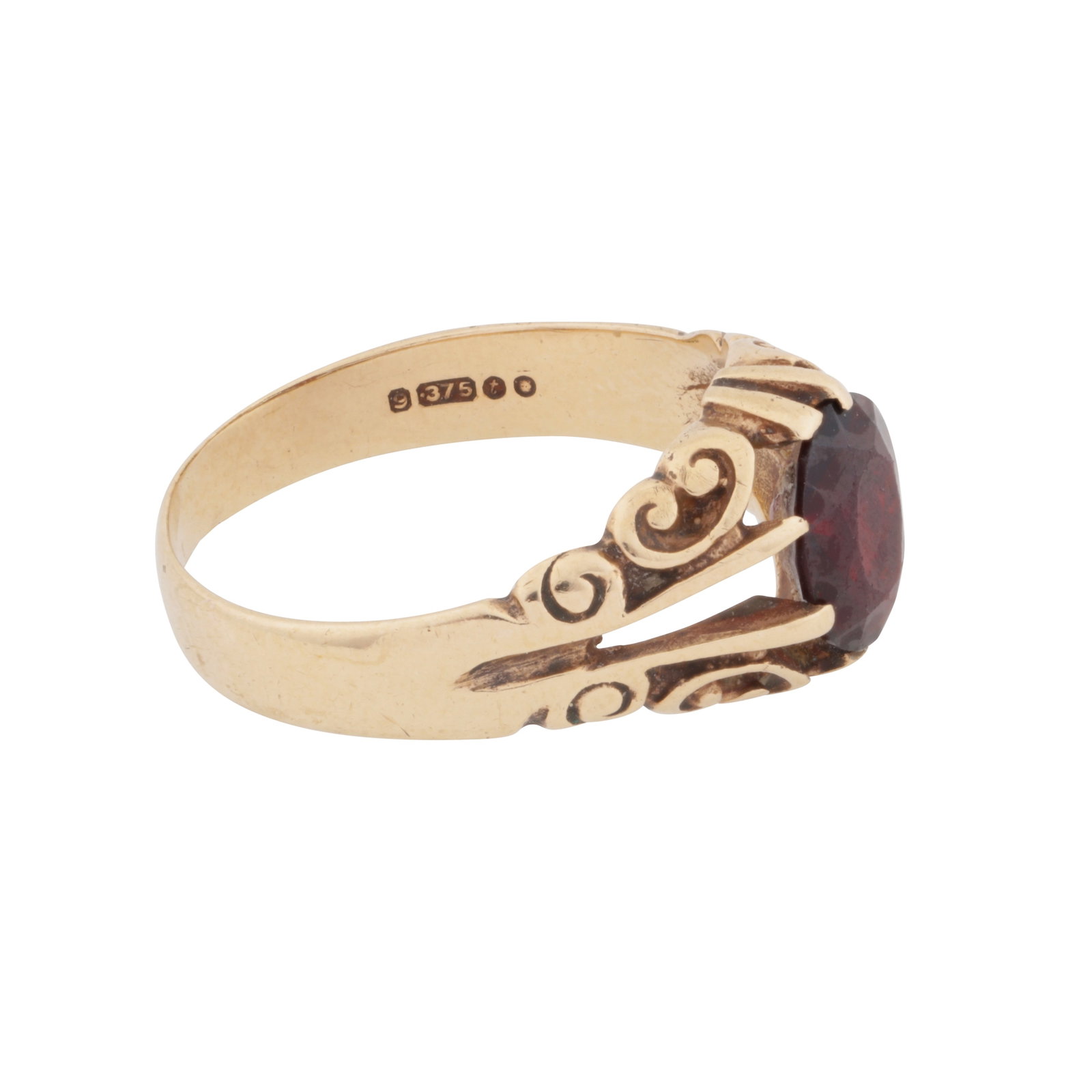 A single-stone garnet ring, circa 1974 9ct yellow gold - 2