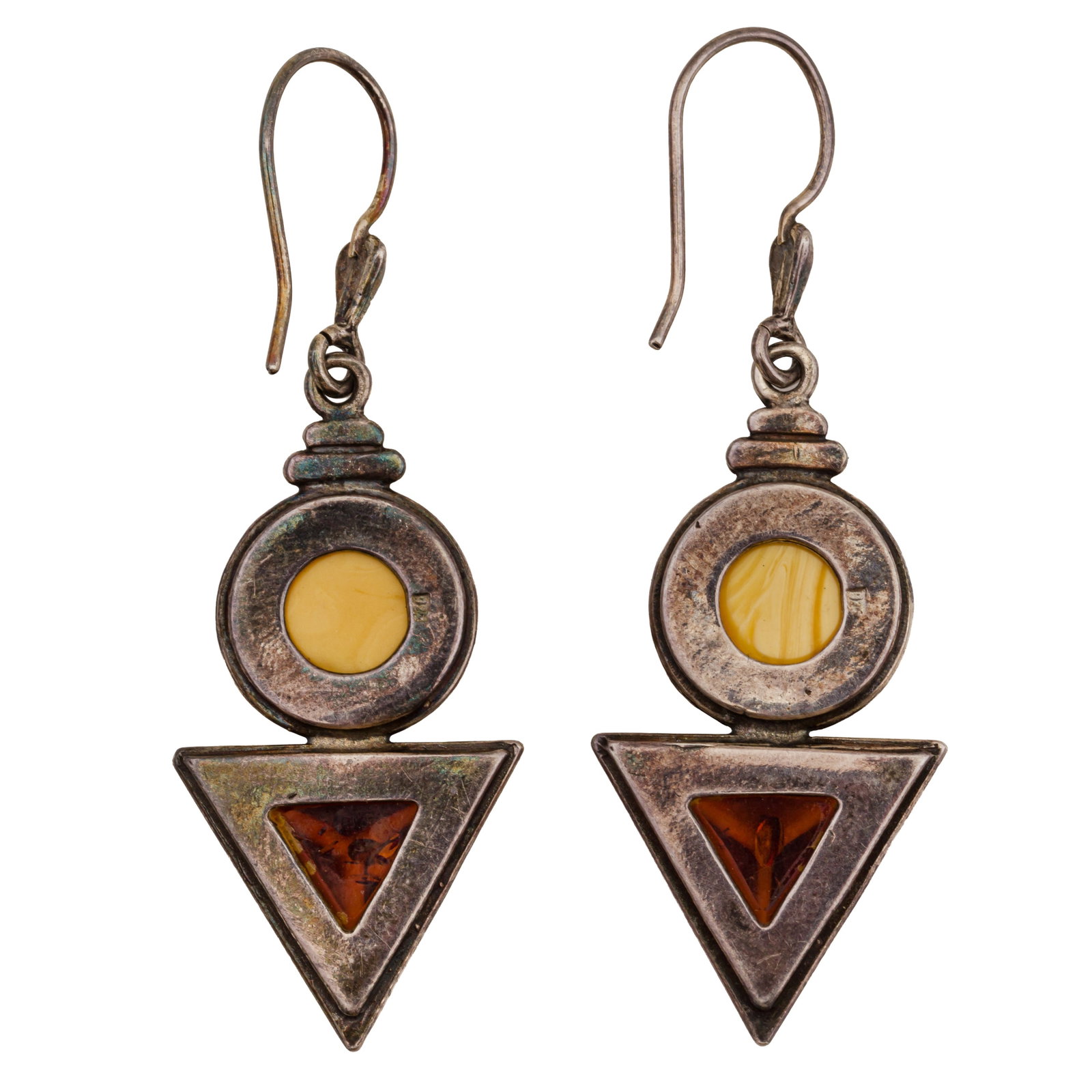A collection of bakelite and amber jewellery White metal - 8