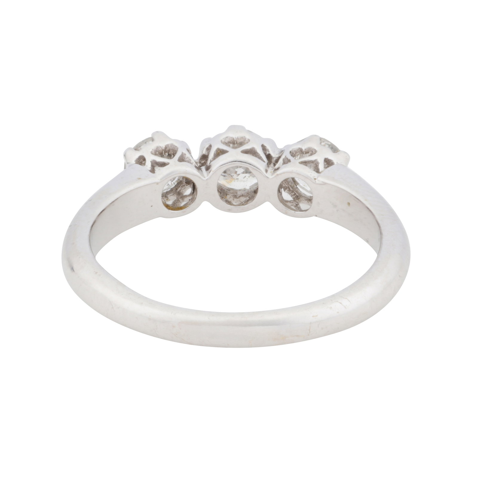 A three-stone diamond ring, circa 2002 18 carat white gold - 4