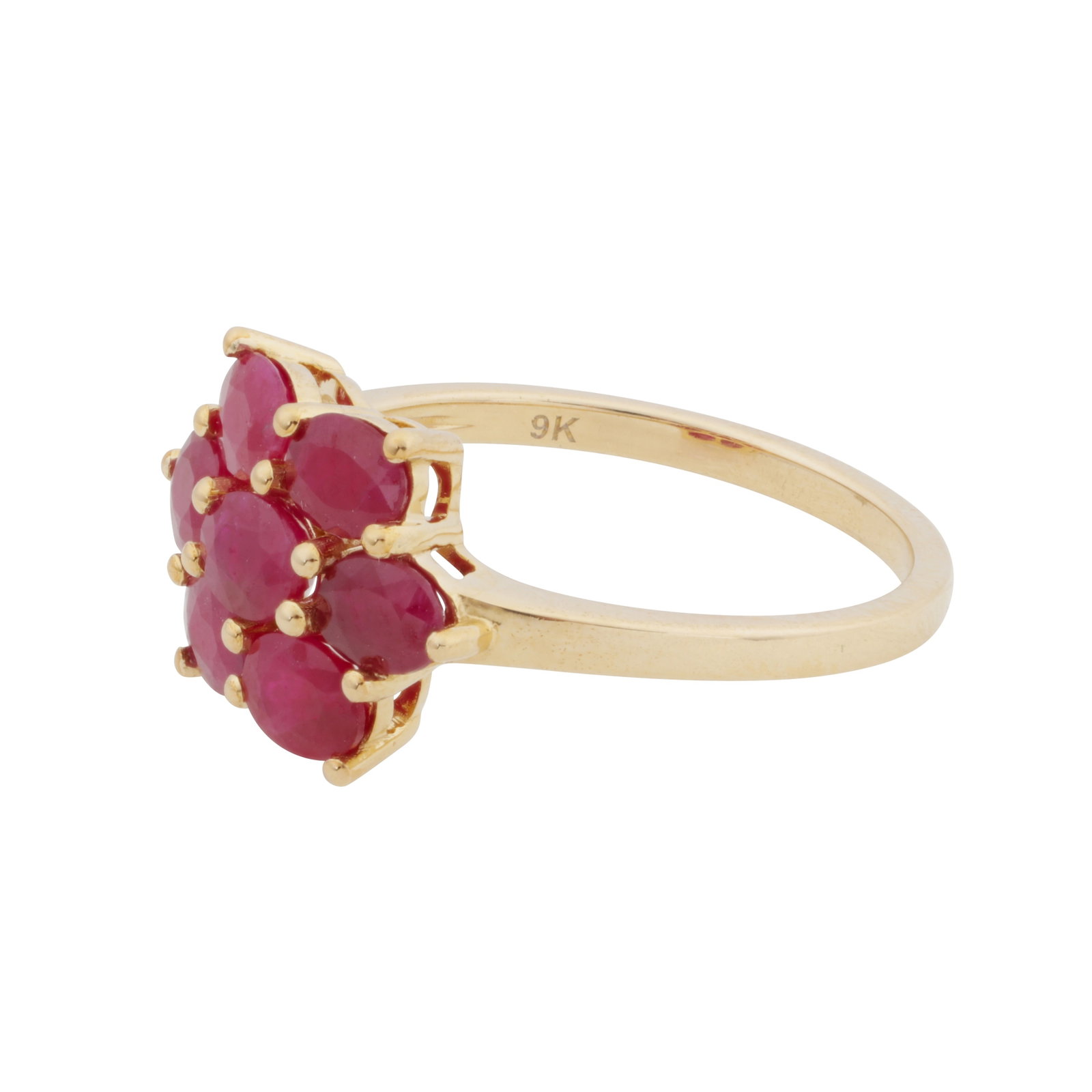A ruby cluster ring 9ct yellow gold - 3