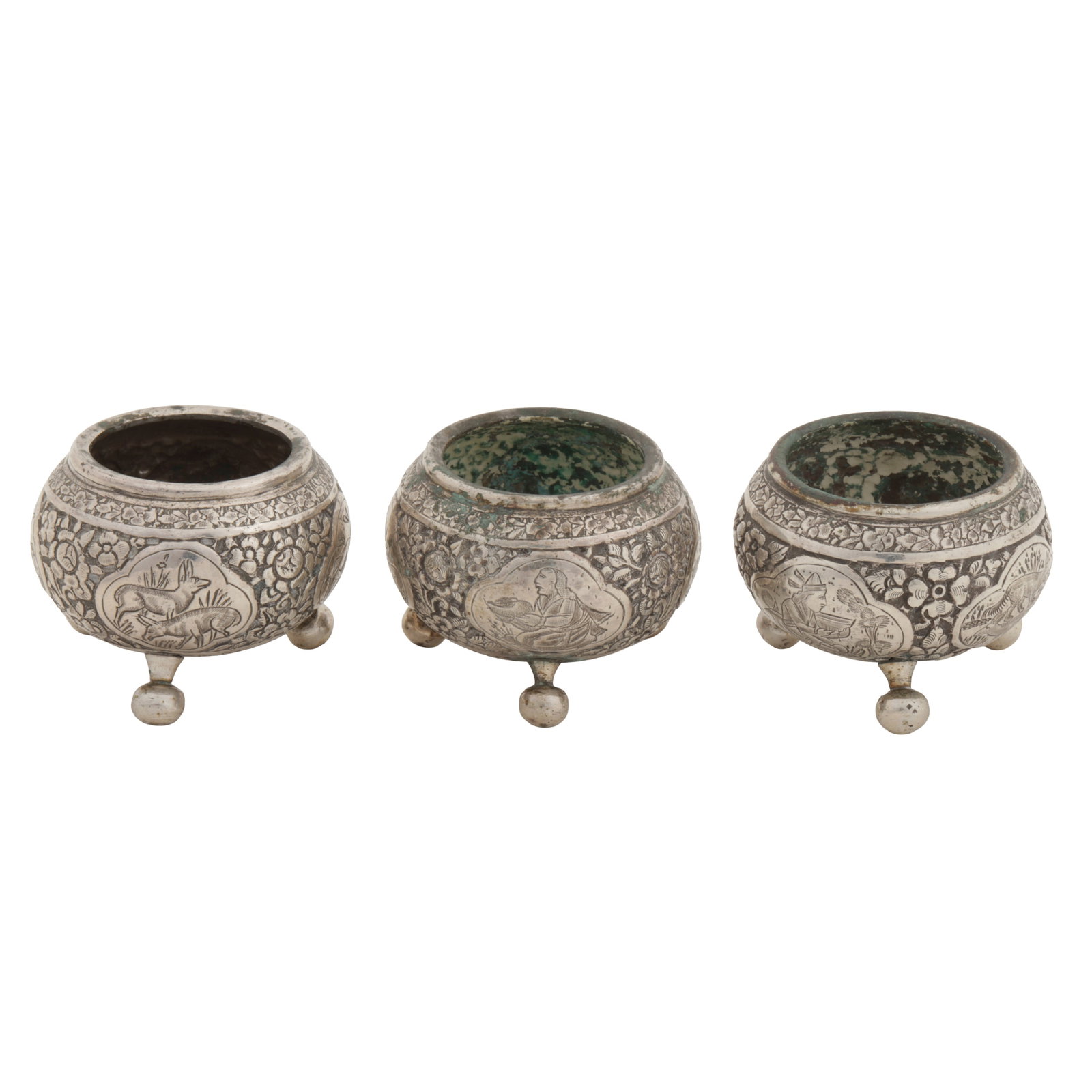 Isfahan circa 1920 Three early 20th century Persian (Isfahan) unmarked silver salts - 2
