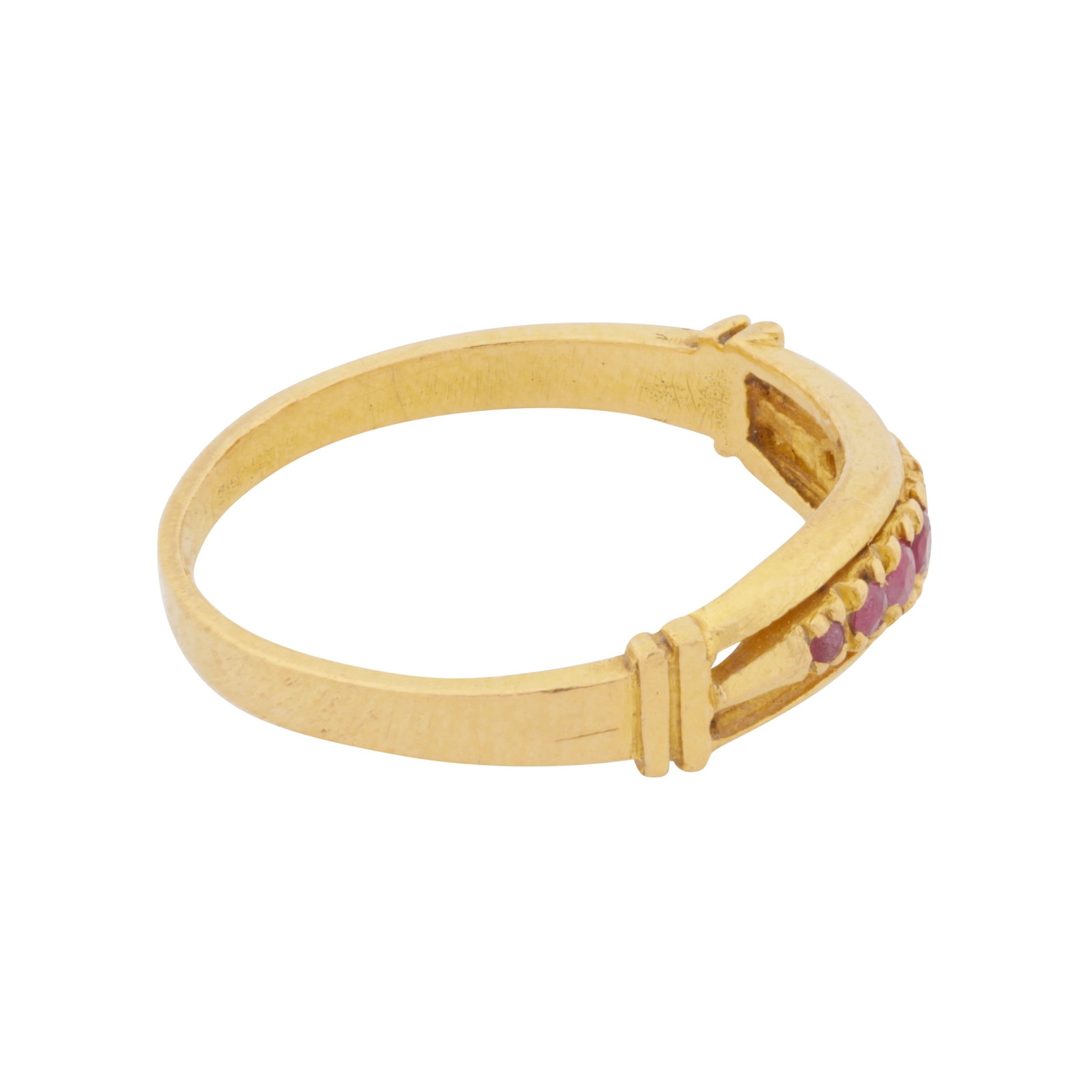 A seven-stone ruby ring Yellow metal - 2