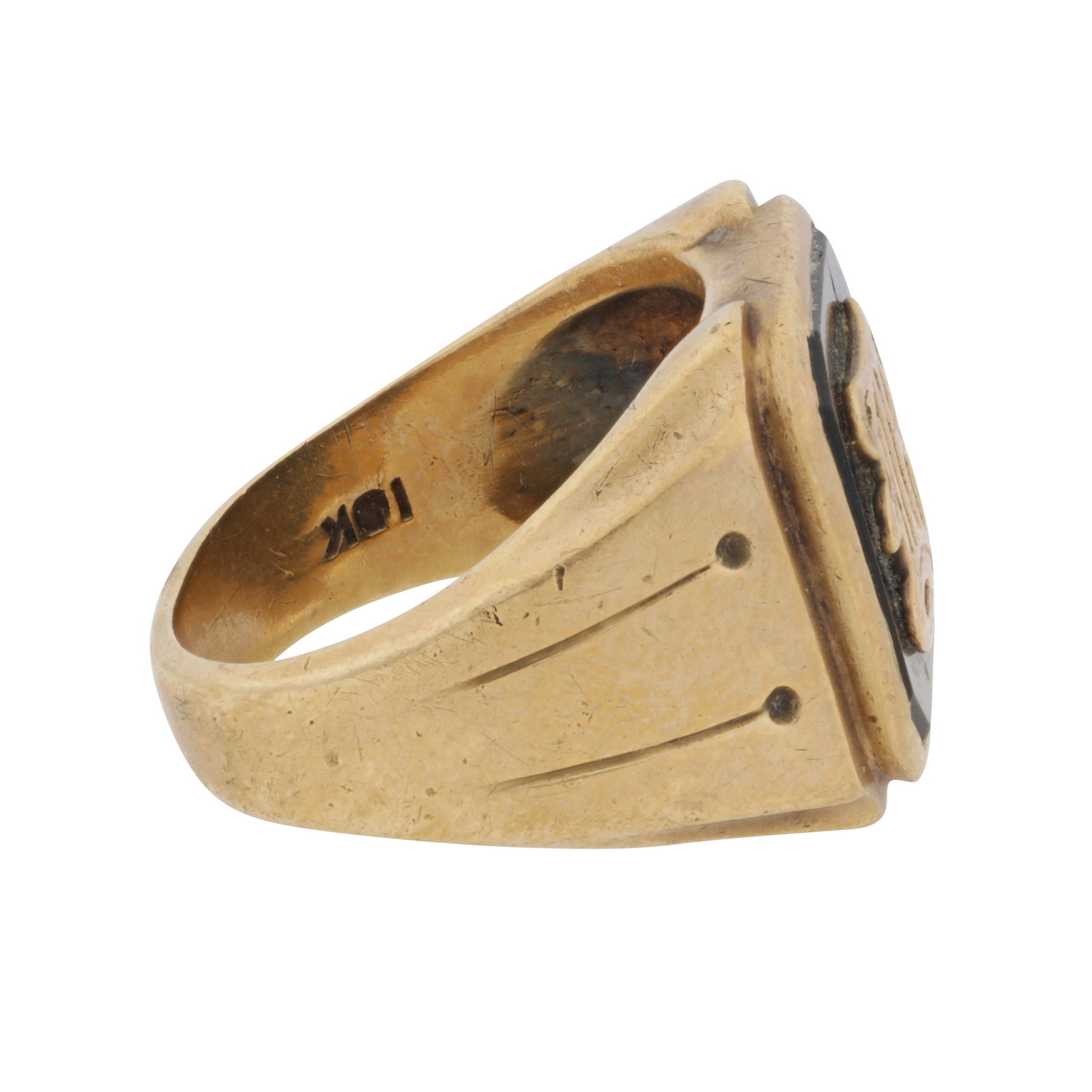An onyx monogrammed signet ring Yellow metal - 2