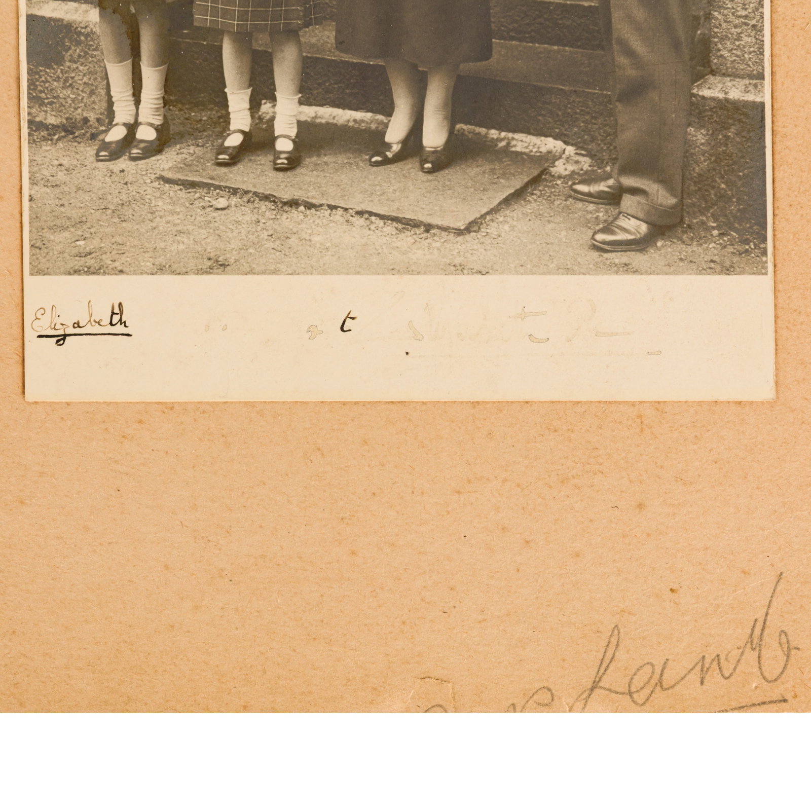 Elizabeth II, Queen of the United Kingdom Signed photograph as Princess Elizabeth - 2