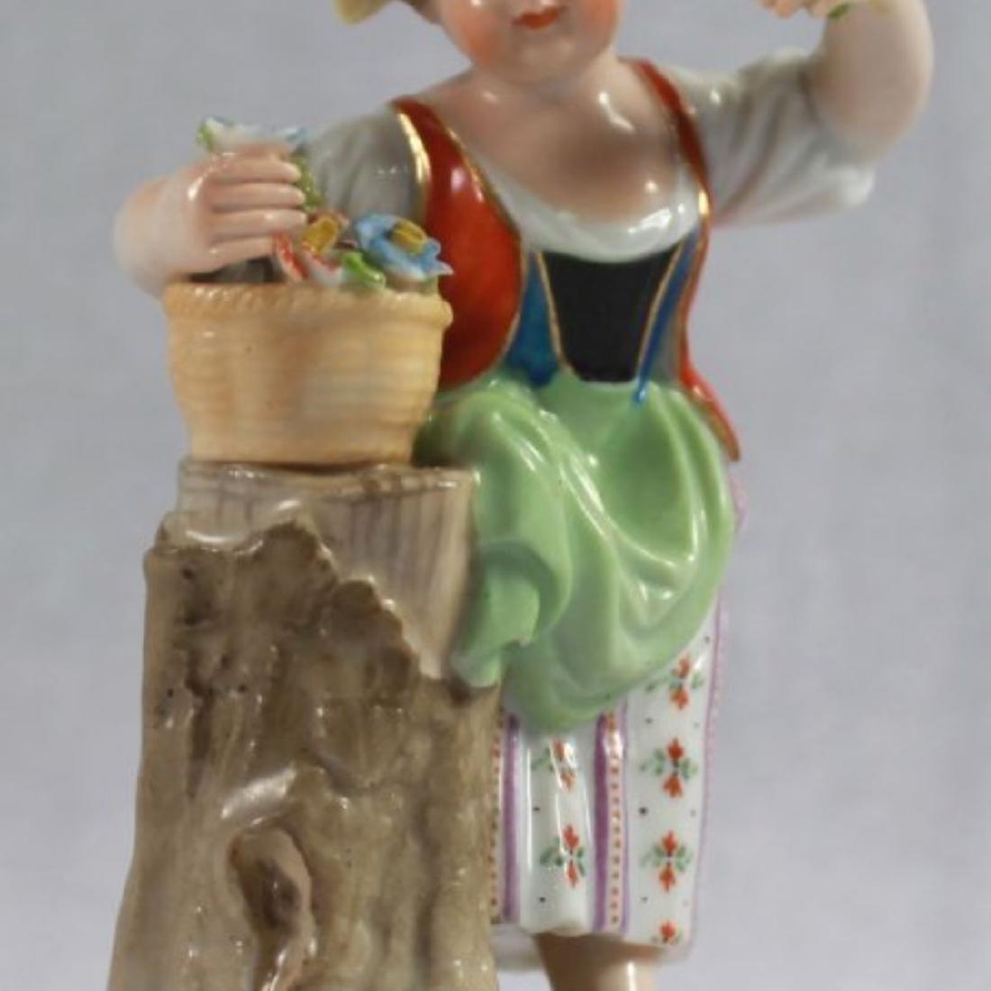 ANTIQUE 19TH C. MEISSEN PORCELAIN FIGURE OF A GIRL (1 of 9)