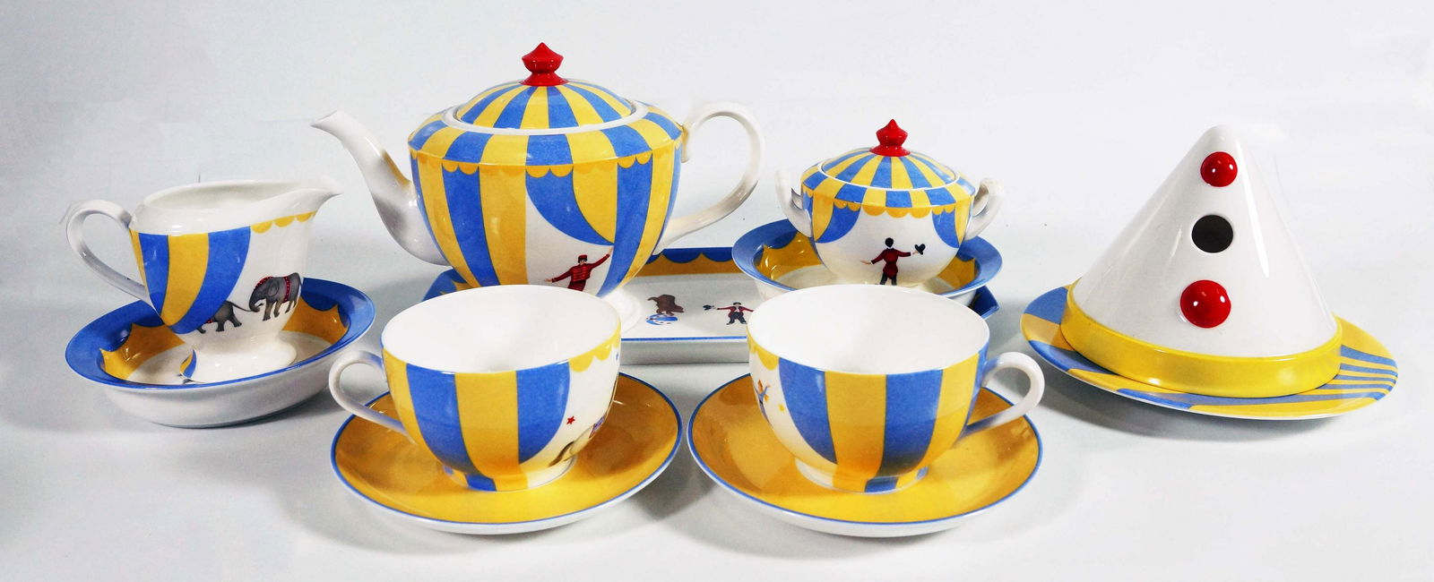 HERMES PORCELAIN "CIRCUS" TEA SET (1 of 8)