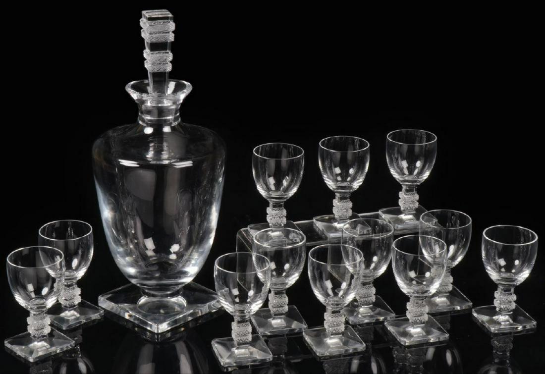 A LALIQUE CRYSTAL ARGOS PATTERN LIQUEUR SET (1 of 1)