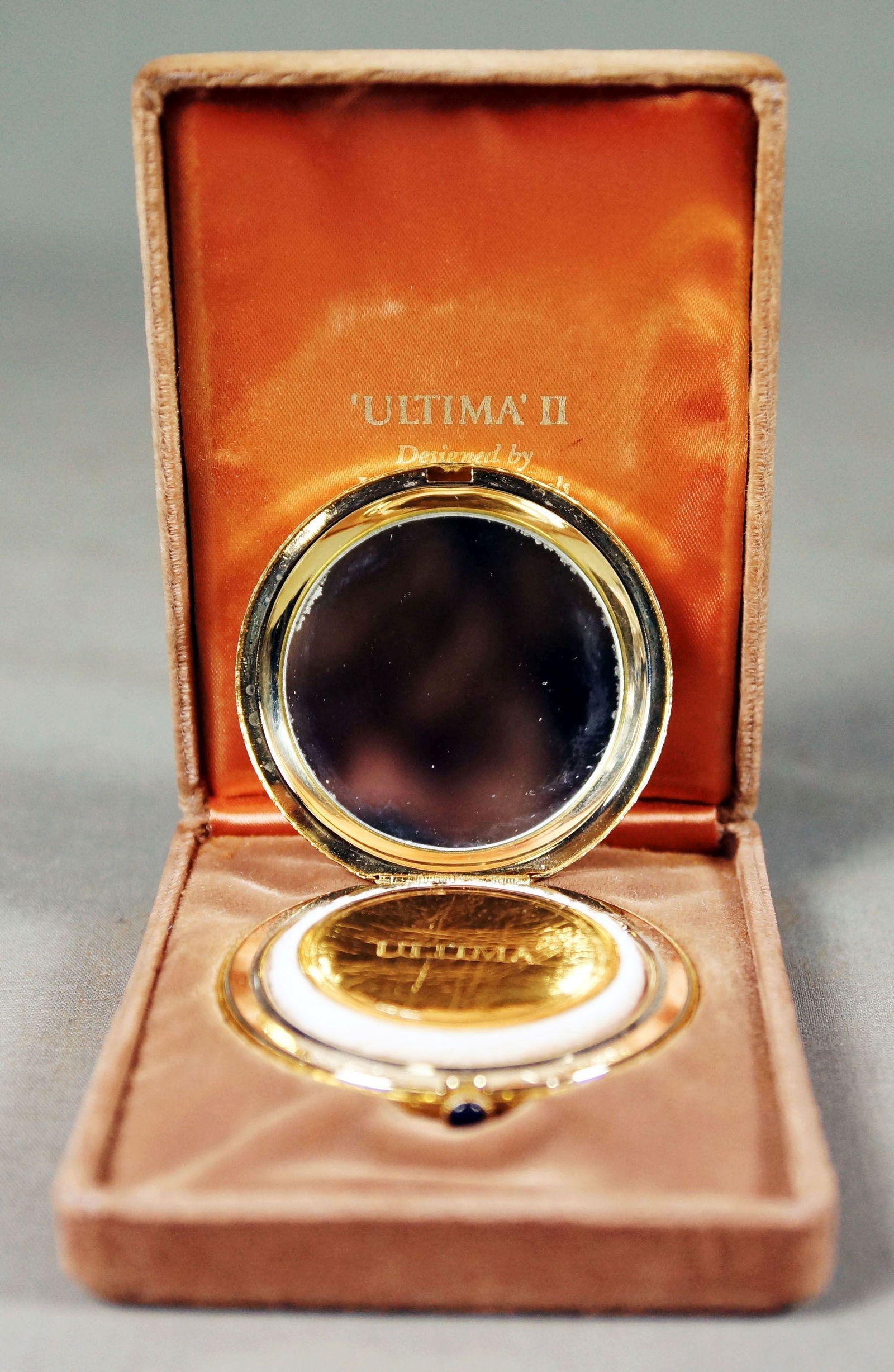 Vintage 1960S Van Cleef And Arpels Ultima Ii Powder: 2.5" Diam