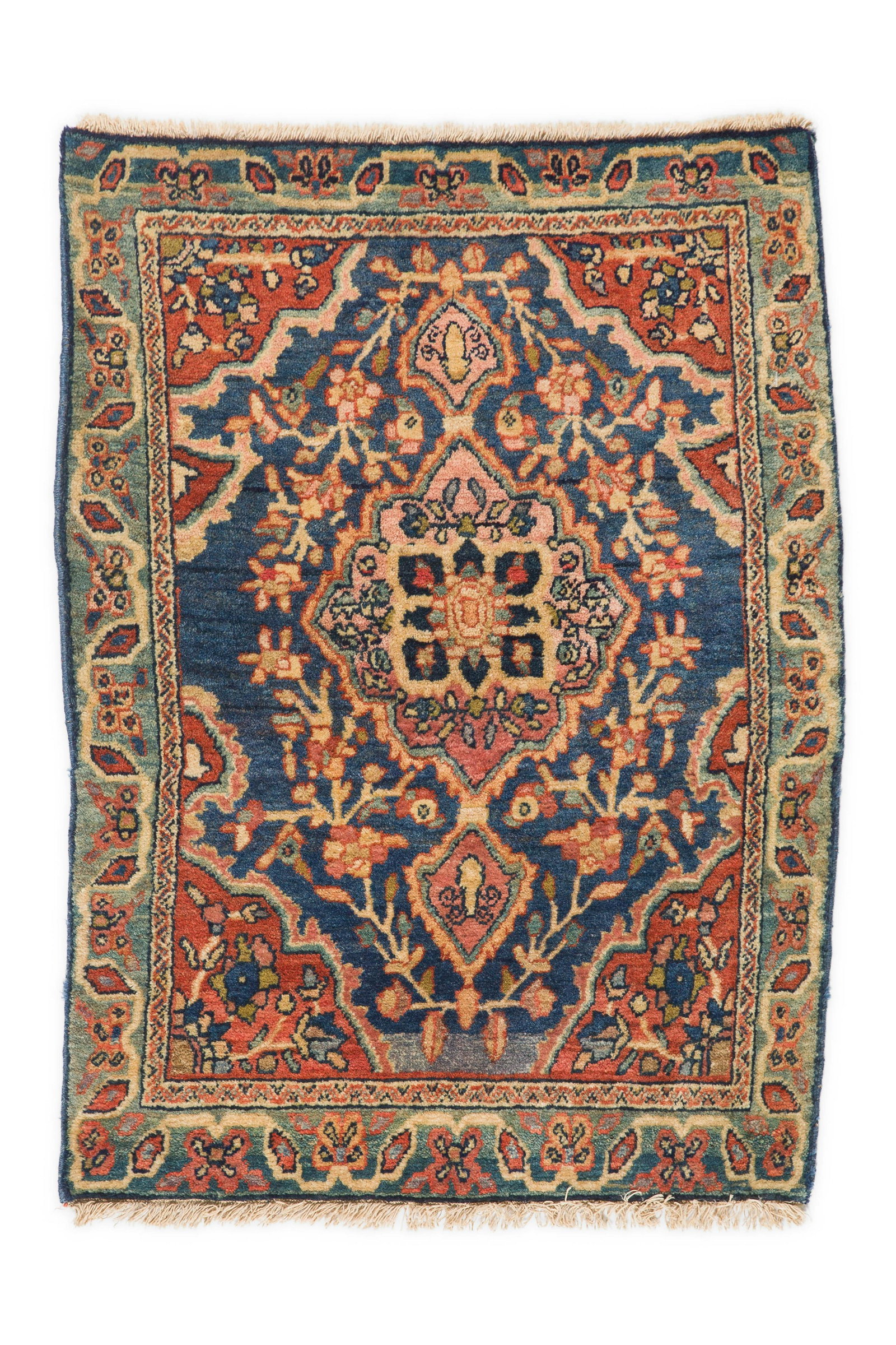 Antique Sarouk 70 X 51 Cm: Origin : Central PersiaSize: 70 X 51 cm (Approximately 27.5 X 20 inch)Age: 2nd quarter of 20 th centuryKnots 5 x 5 = 25 knots per sq cmCondition: GoodDescription of Design and History:Persian Antique