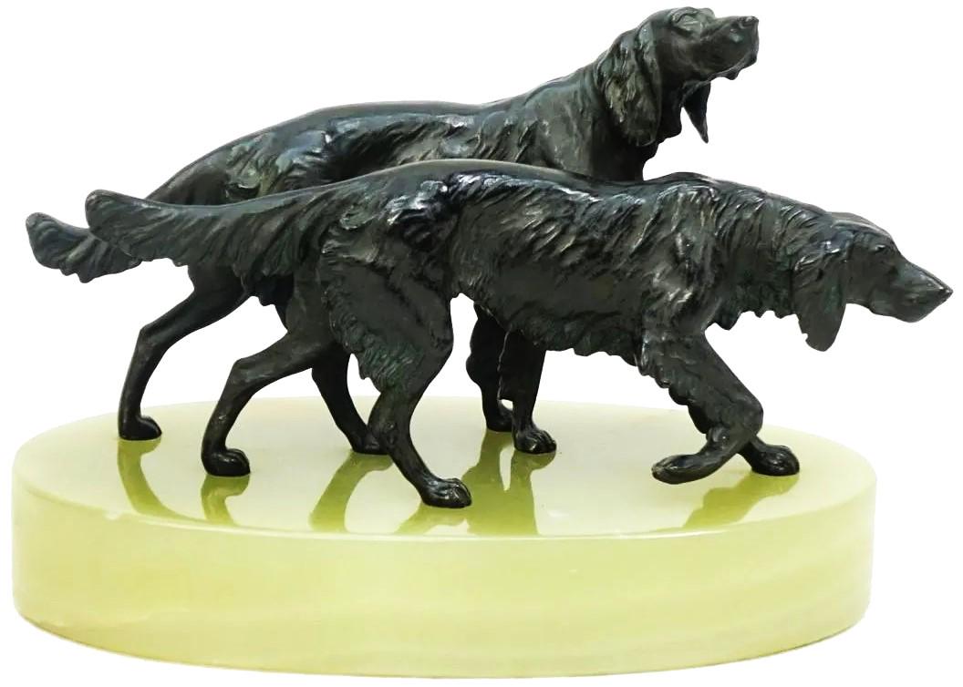 Circa 1920 French Art Deco Bronze Sculptures Dogs on Onyx Base: Circa 1920 French Art Deco Bronze Sculptures Dogs on Onyx Base Dimension: 8-1/2" x 11-1/2" x 6"