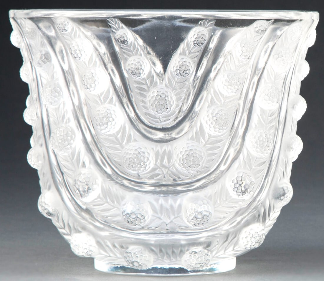 Rene Lalique, a Vichy glass vase, model 10-909 (1 of 2)
