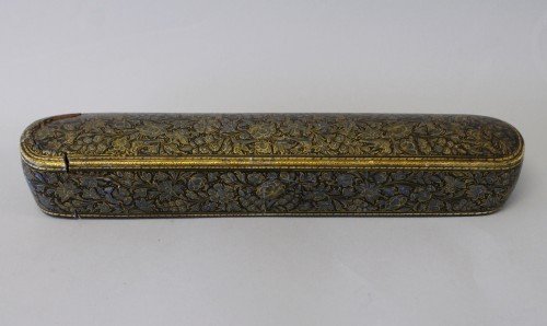 LARGE 19TH CENTURY INDO PERSIAN PEN BOX: LARGE 19TH CENTURY INDO PERSIAN PEN BOX DECORATED INSIDE / OUTSIDE/ SIDES/ UNDER.