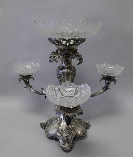 GEORGIAN ENGLISH SILVER AND CUT GLASS CENTERPIECE: GEORGIAN ENGLISH SILVER AND CUT GLASS CENTERPIECE. MEASURES H: 17 1/2" W: 19"