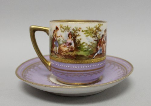 ROYAL VIENNA CUP AND SAUCER: ROYAL VIENNA CUP AND SAUCER. THE CUP MEASURES H: 2" AND THE PLATE MEASURES 4 1/2" DIAMETER