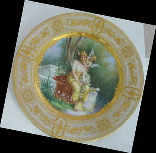 Royal Vienna Portrait Plate Angel Hand Painted: Offered for your consideration in this listing is a beautifully hand painted 9&frac12;" cabinet plate from Royal Vienna, Austria as the mark shows on the back. Du Paquier began producing Viennese porc