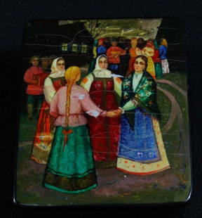Small Russian Lacquered Box: Measures 1" X 2 1/2" X 3"