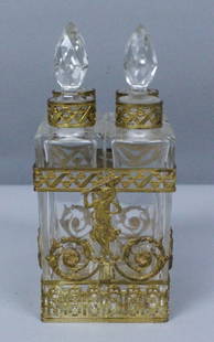 ANTIQUE BACCARAT STYLE AND ORMOLU PERFUME BOTTLE: ANTIQUE BACCARAT STYLE AND ORMOLU PERFUME BOTTLE. THE BOTTLE MEASURES H: 5 1/4" AND THE BOX MEASURES 5 1/4" X 2 1/4". NO INTERNATIONAL SHIPPING ON IVORY