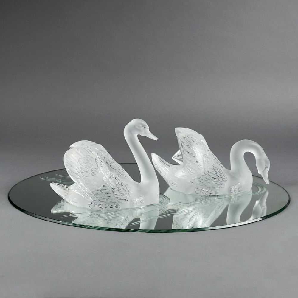 Pair of Lalique Frosted Crystal Swans and Miroir Cygnes Centerpiece (1 of 8)