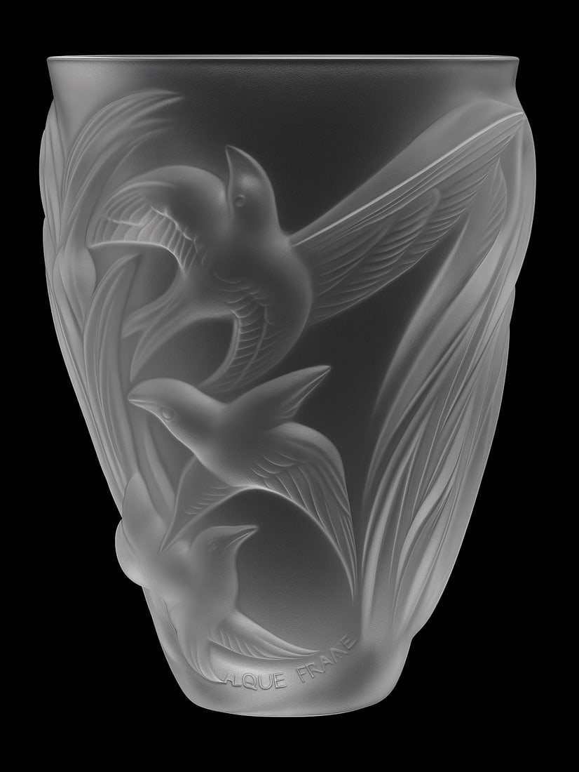 Lalique France Martinets Vase Swallows Birds in Flight 9.75"