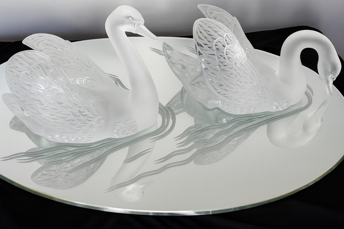 Lalique Pair of Cygne Etched Crystal Swans with Mirror (1 of 9)