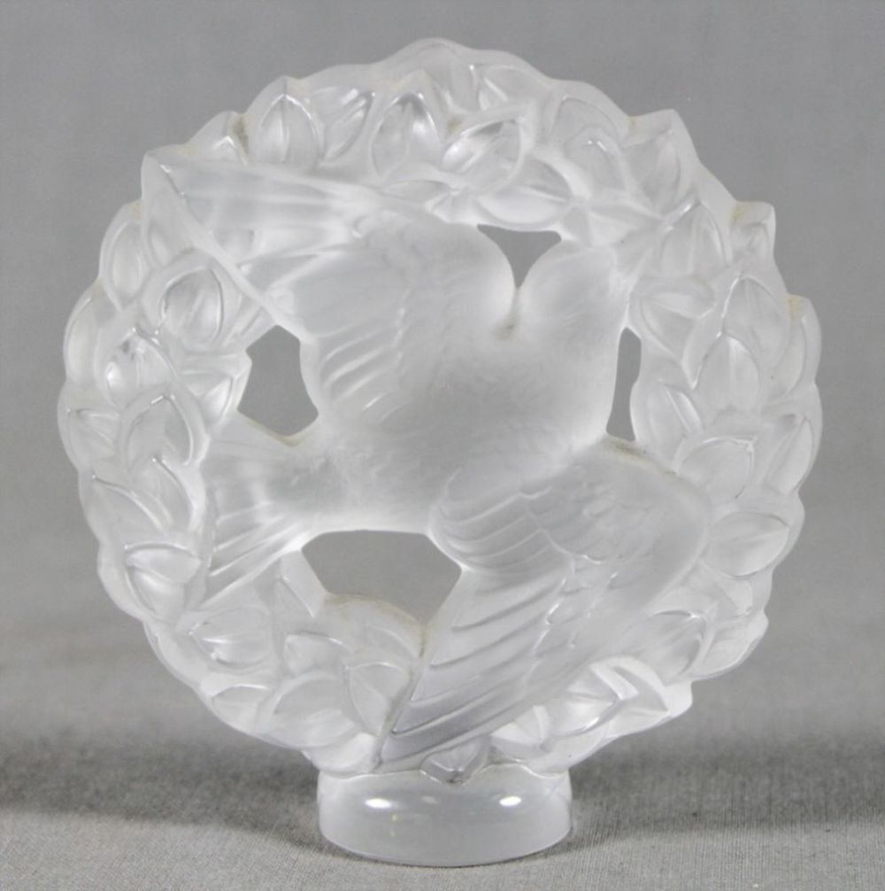 Lalique Glass Bird Pendant: Lalique Glass Bird Pendant. Measures 3 1/2" X 3" Lalique is a French glassmaker, founded by renowned glassmaker and jeweller Ren???????????????????????????????????????????????????????????????? Lalique