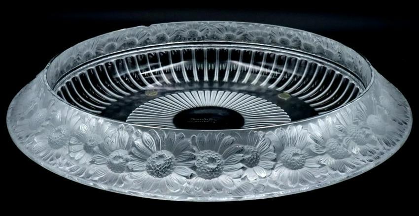 Lalique 14 1/2" Large Marguerite Crystal Bowl (1 of 3)