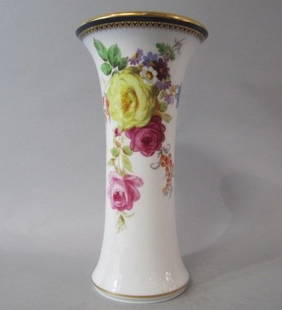 MEISSEN VASE: MEISSEN VASE. 19th century. Measures 9 1/2" tall