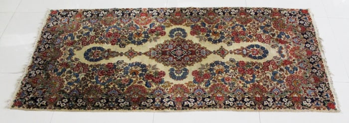 Kirman Lover Rug C. 1920.