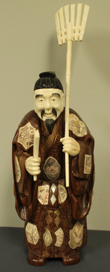 CHINESE IVORY CARVING WITH MOTHER OF PEARL INLAYS