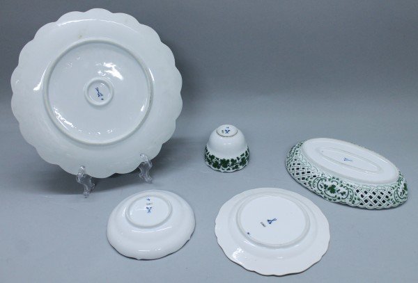 Assorted Meissen Dinner Pieces - 2