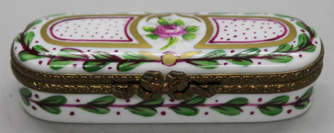 LIMOGES BOX: LIMOGES BOX . MEASURES H: 0.75" W: 2 3/4"