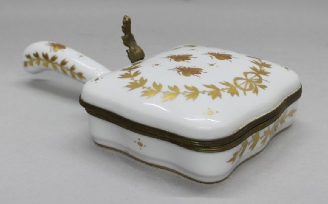 LIMOGES BOX WITH HANDLE: LIMOGES BOX WITH HANDLE. MEASURES H: 3" W: 9"