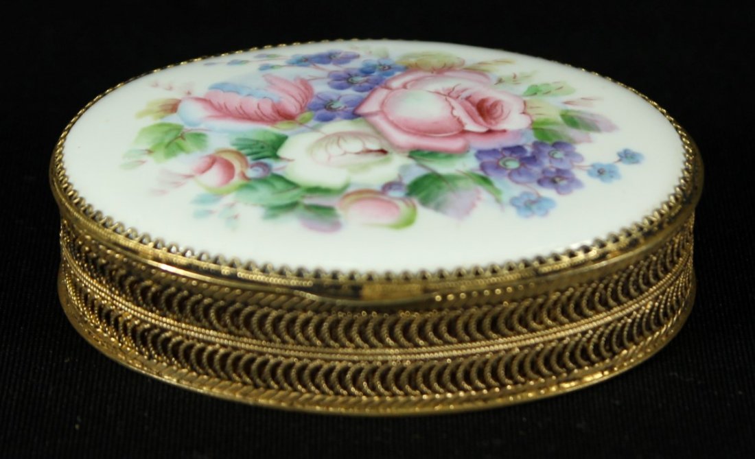 RUSSIAN ENAMEL BOX: RUSSIAN ENAMEL BOX. MEASURE1S H: 3 1/4" W: 3"