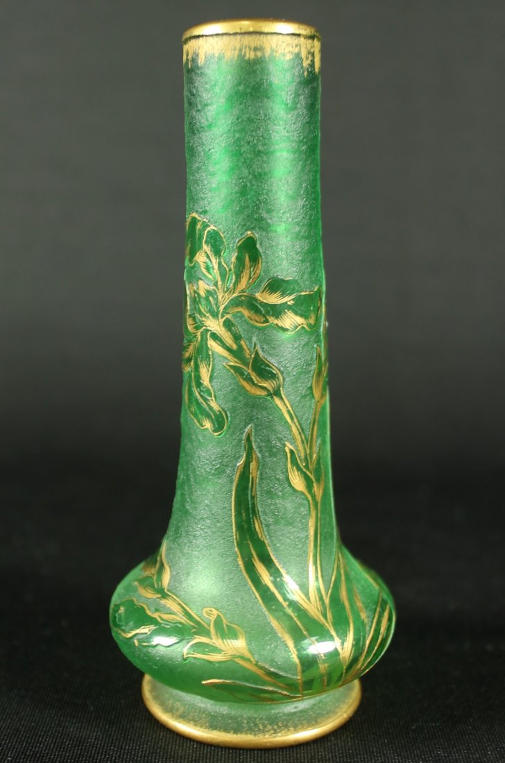 MINIATURE DAUM NANCY VASE: MINIATURE DAUM NANCY VASE. MEASURES H: 5"