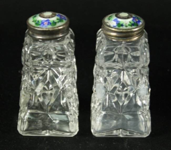 PAIR OF CUT GLASS AND STERLING SILVER ENAMEL SALT: PAIR OF CUT GLASS AND STERLING SILVER ENAMEL SALT SHAKERS. MEASURES H: 2 1/2"