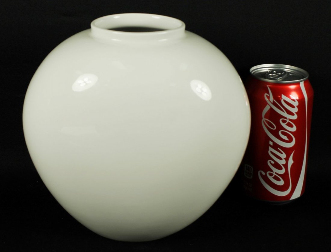 BERLIN KPM VASE: BERLIN KPM VASE. MEASURES H: 7 1/4" W: 7 1/2"