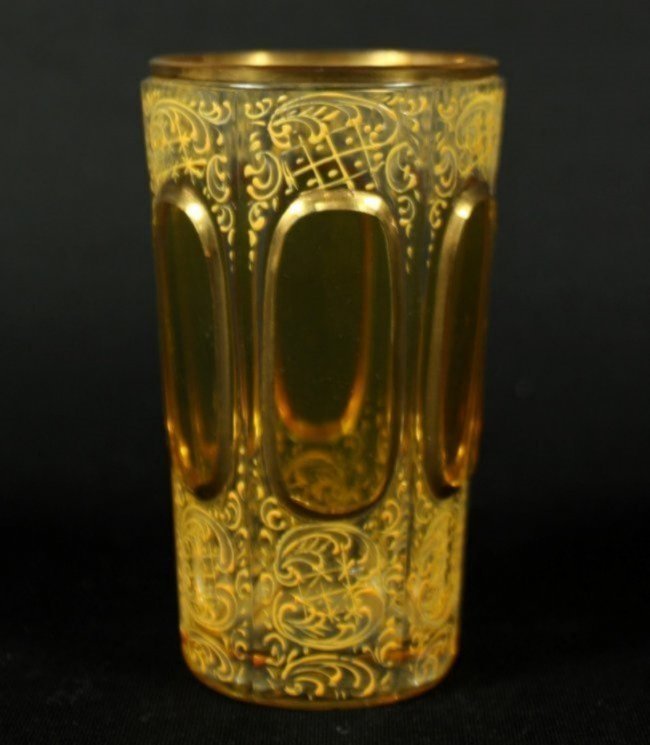 MOSER BEAKER: MOSER BEAKER. MEASURES H: 3 3/4"