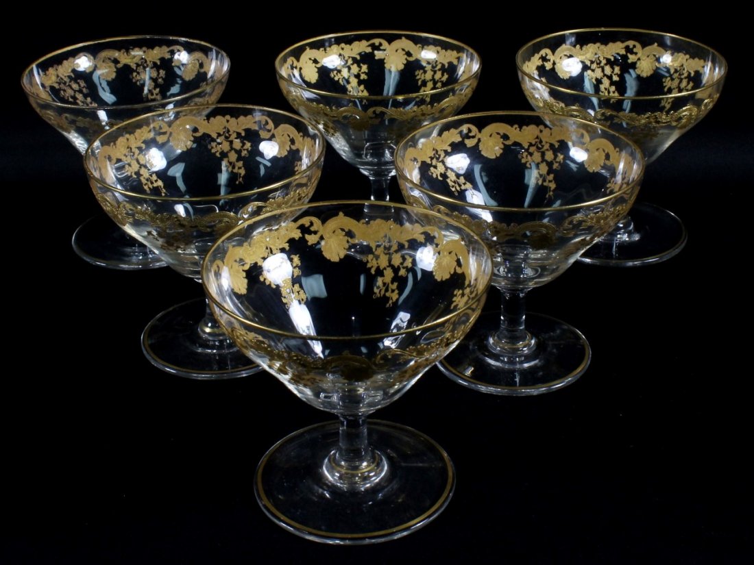 SET OF 6 MOSER STYLE GLASSES: SET OF 6 MOSER STYLE GLASSES. MEASURES H: 3 1/2" W: 3 1/4"