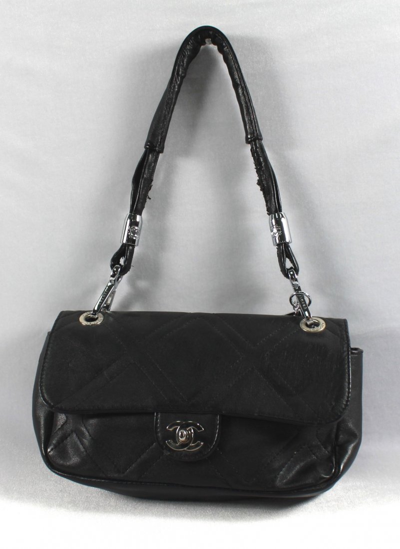 BLACK CHANEL STYLE BAG: BLACK CHANEL STYLE BAG. MEASURES 6" X 11 1/2"