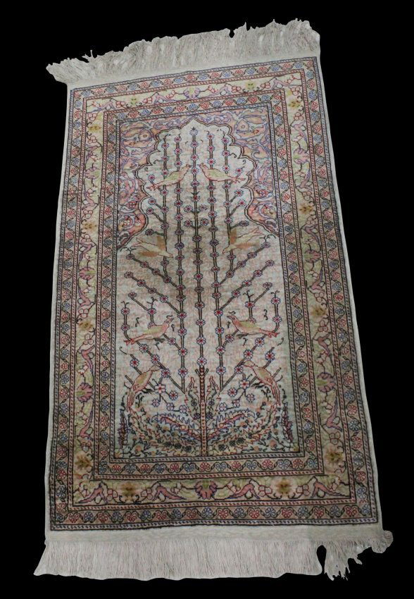 KAYSERI SILK PRAYER RUG (1 of 7)