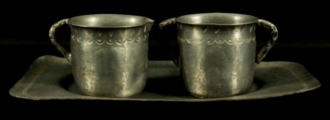 SILVER SERVING TRAY WITH 2 SILVER CUPS: SILVER SERVING TRAY WITH 2 SILVER CUPS. MEASURES H: 2 1/2" W: 8 3/4"
