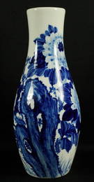 19TH C. CHINESE PORCELAIN VASE