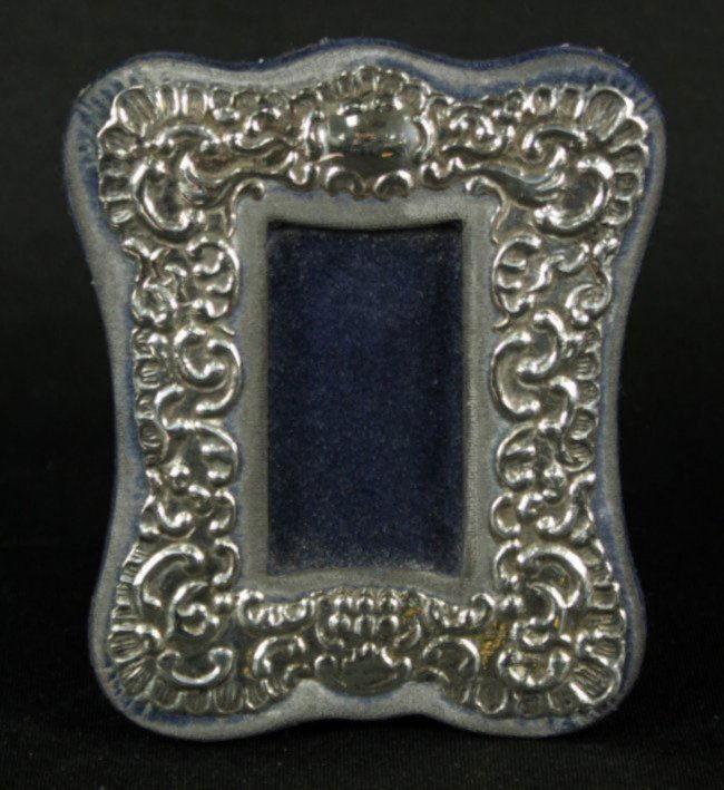 MEXICAN SILVER MINIATURE PHOTO FRAME (1 of 2)