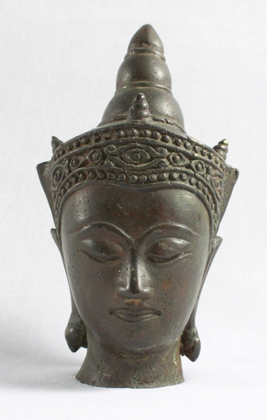ANTIQUE TIBETAN BRONZE FIGURAL HEAD BUST (1 of 8)