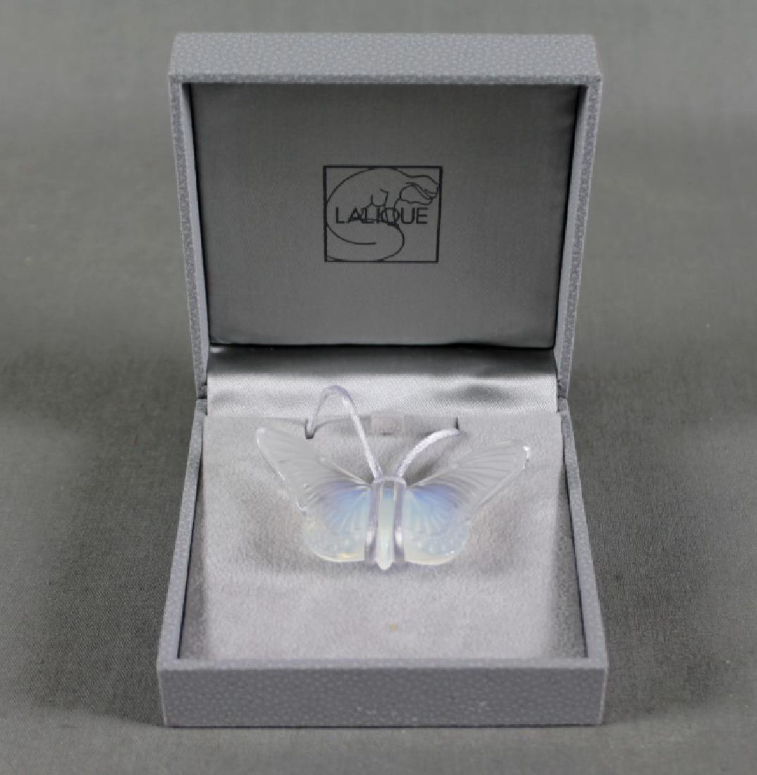 LALIQUE CRYSTAL CLEAR AND OPALINE BUTTERFLY ADJUSTABLE: LALIQUE CRYSTAL CLEAR AND OPALINE BUTTERFLY ADJUSTABLE NECKLACE. MEASURES 2 1/2" W